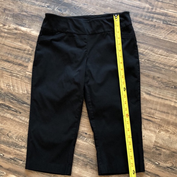 3/$25 - Rickis black capris - Picture 6 of 9